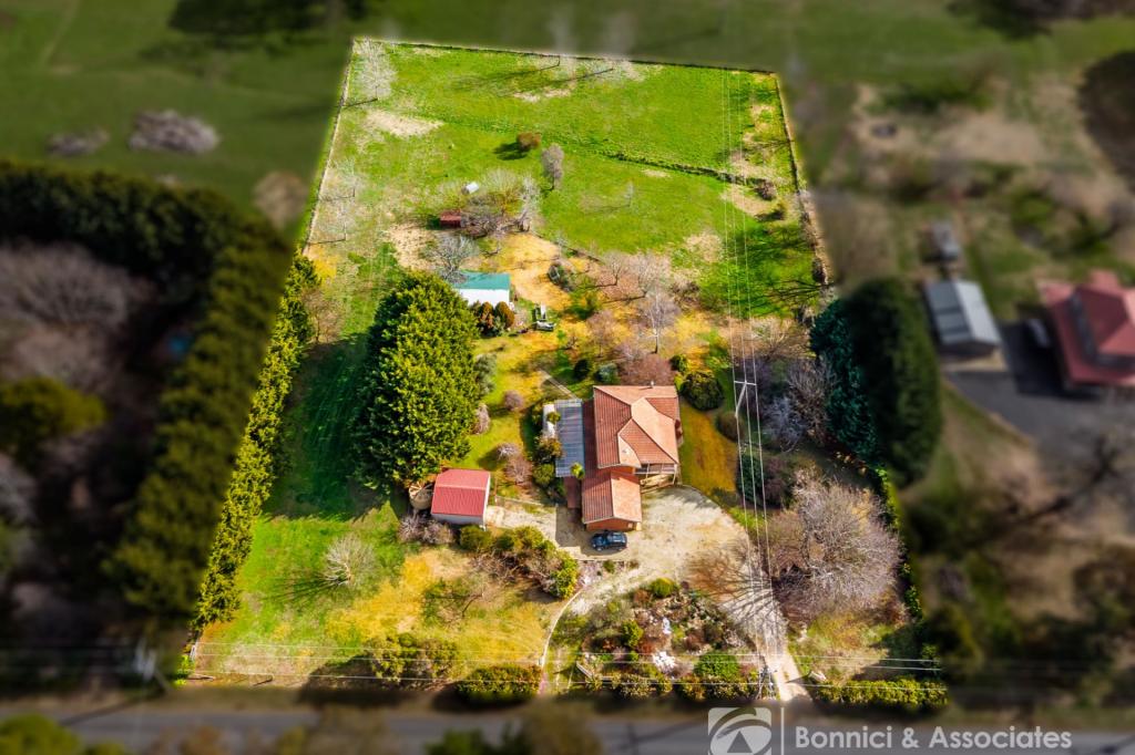 54 Dingle Rd, Beechworth, VIC 3747