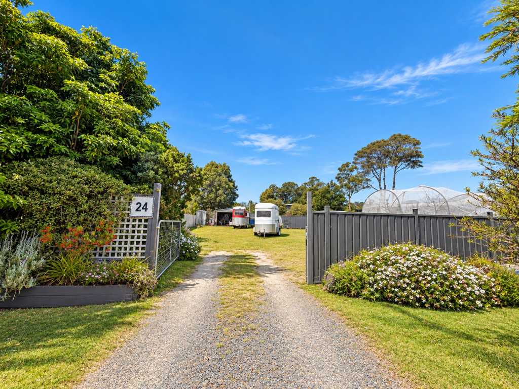 24 BETKA RD, MALLACOOTA, VIC 3892