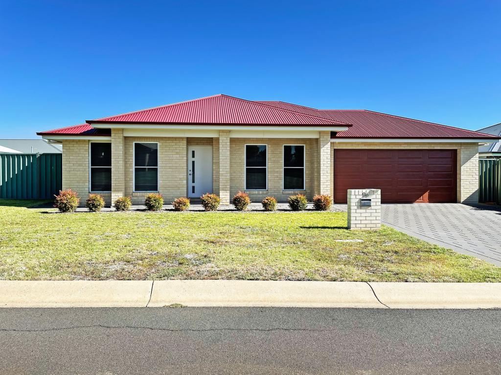 9b Dunheved Cir, Dubbo, NSW 2830