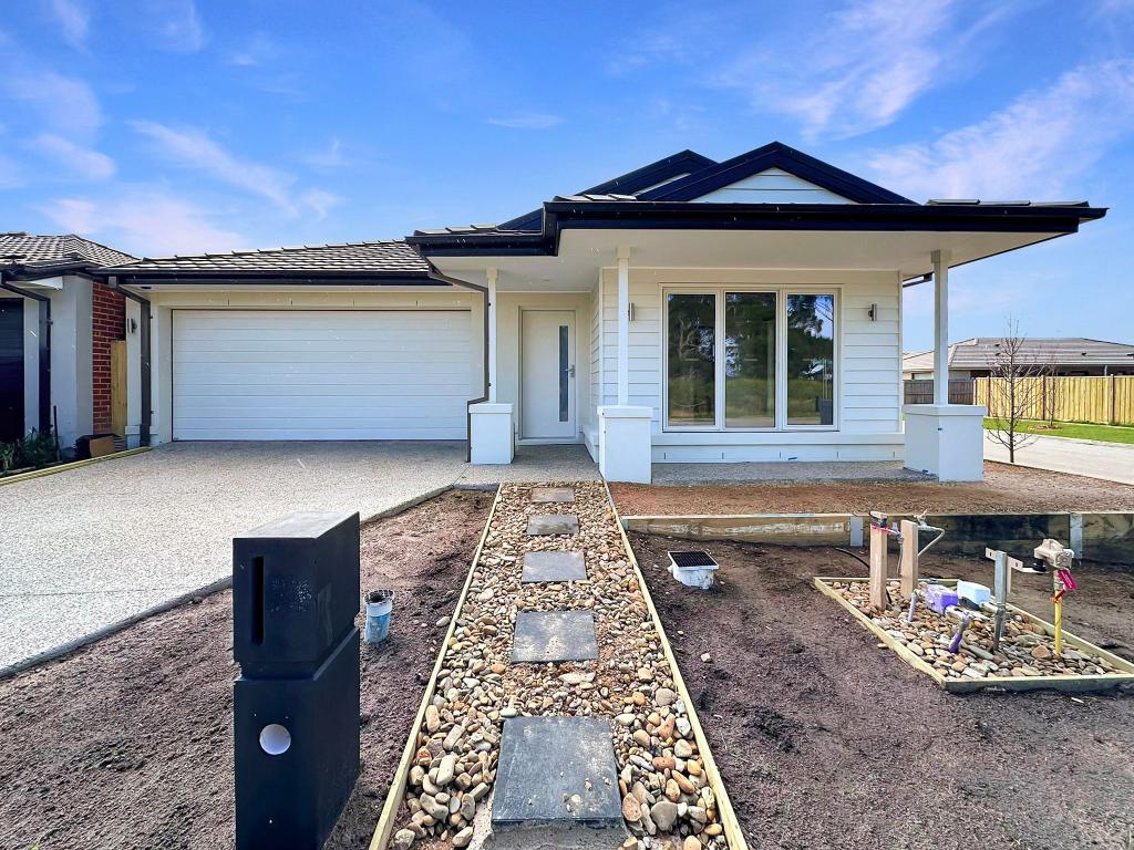 54 DALMATION ST, CRANBOURNE EAST, VIC 3977