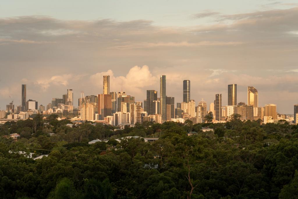 11 Satinwood Ct, Bardon, QLD 4065