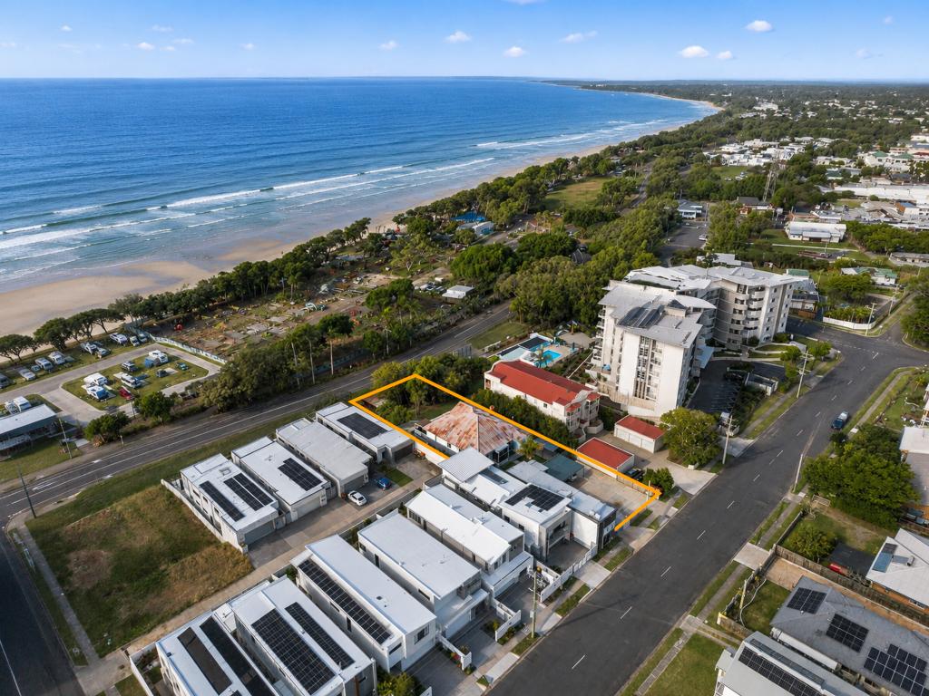 258 Esplanade And 42 Watson St, Pialba, QLD 4655