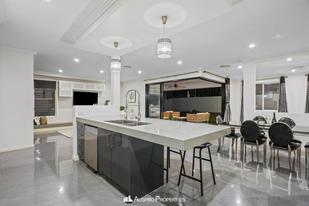 80 Hawthorn Cct, Stretton, QLD 4116