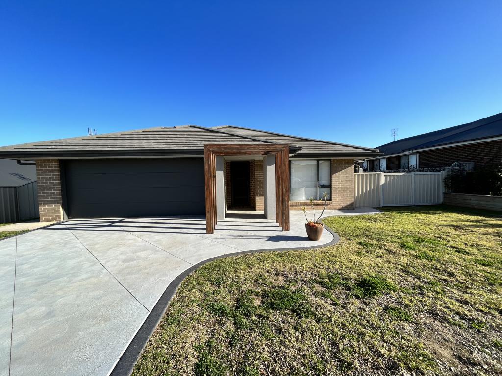 7 Rosewood Ave, Parkes, NSW 2870