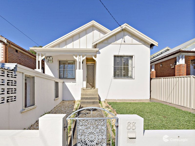 88 Yangoora Rd, Lakemba, NSW 2195