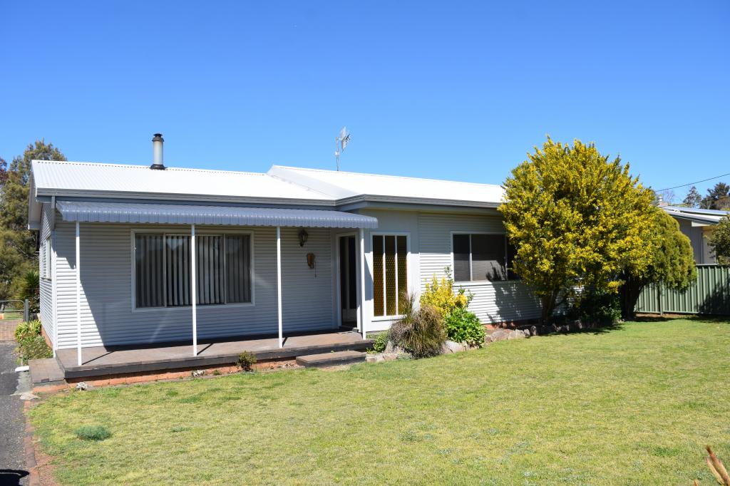 15 Prisk St, Guyra, NSW 2365