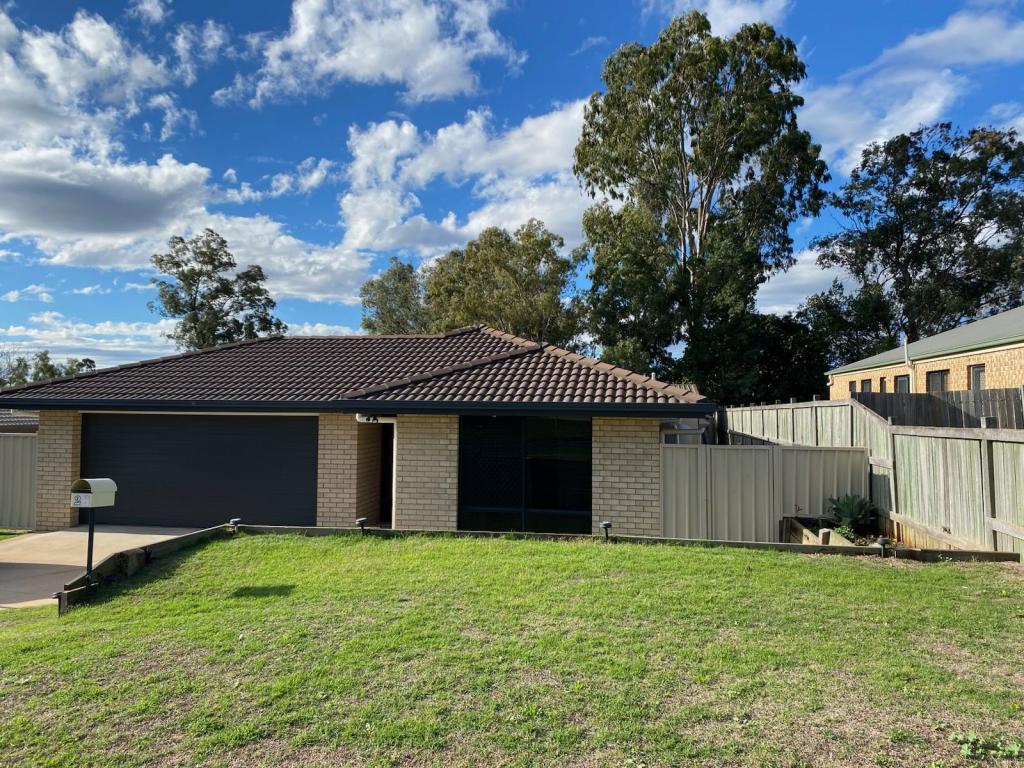 26 Aruma Dr, Oakey, QLD 4401
