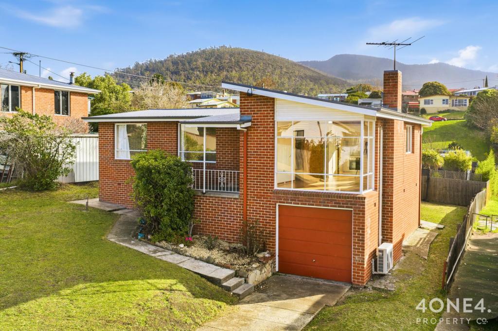 4 KARDILLA CT, CHIGWELL, TAS 7011