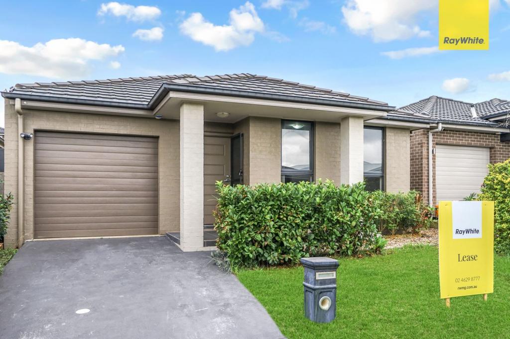 14 Booth St, Gregory Hills, NSW 2557