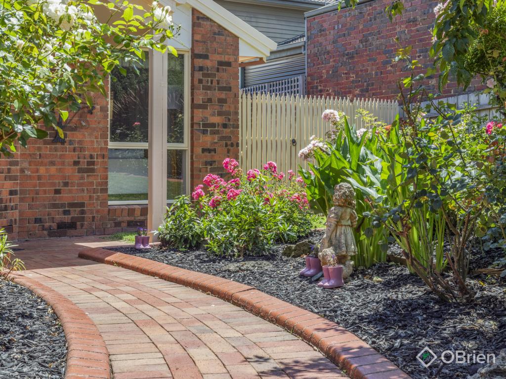 5 Duckworth Cl, Berwick, VIC 3806