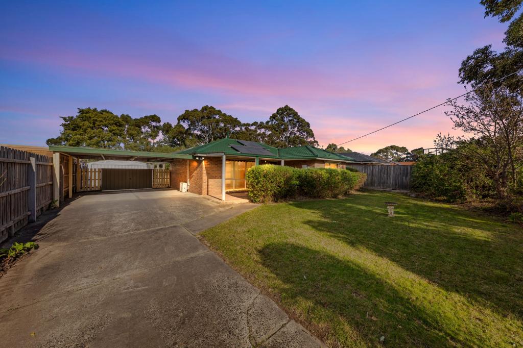 49 CAMERON WAY, PAKENHAM, VIC 3810