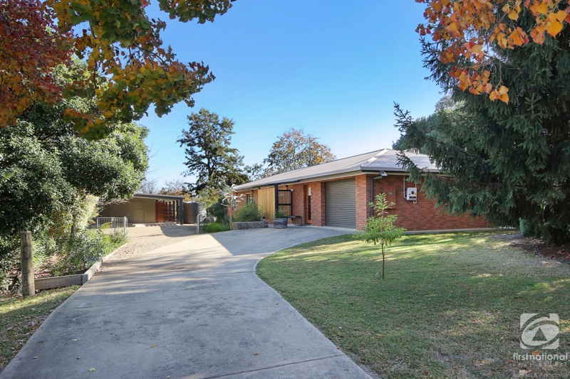 29 Beaumont Dr, Beechworth, VIC 3747