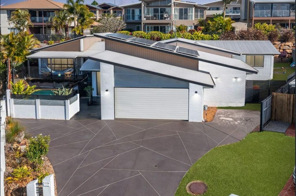 9 Garrett Pl, Redland Bay, QLD 4165