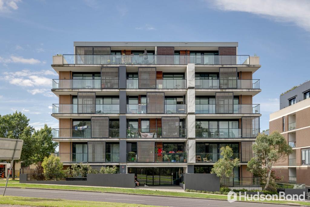 504/9 Red Hill Tce, Doncaster East, VIC 3109