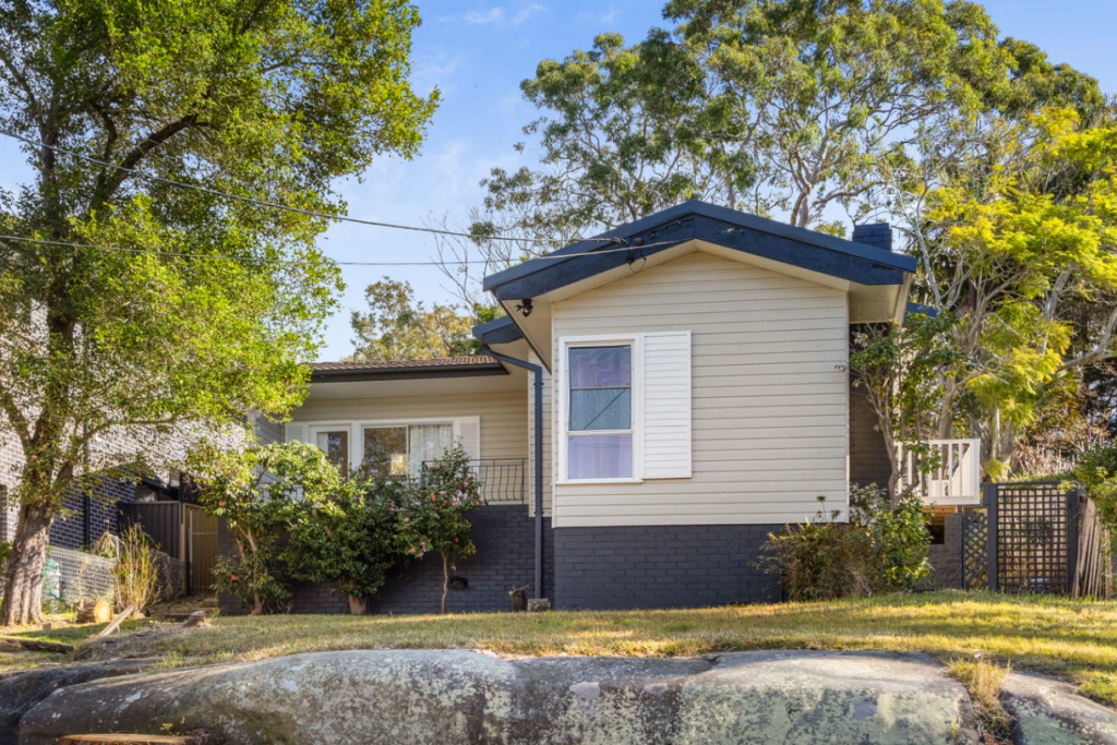 7 BRUCE AVE, CARINGBAH SOUTH, NSW 2229