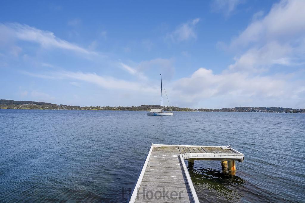 4 Sealand Rd, Fishing Point, NSW 2283