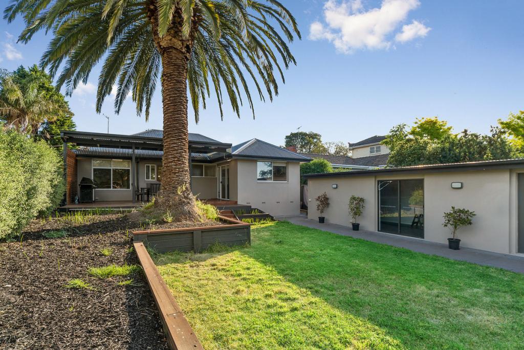 42 Woodlands Gr, Frankston, VIC 3199