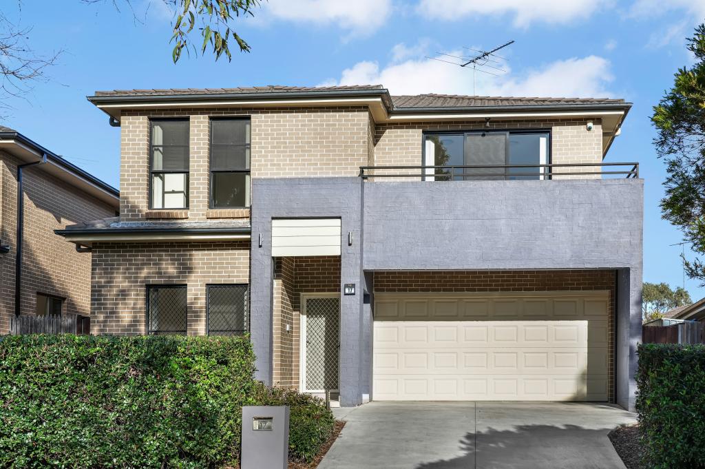 17 MALLARD DR, THE PONDS, NSW 2769