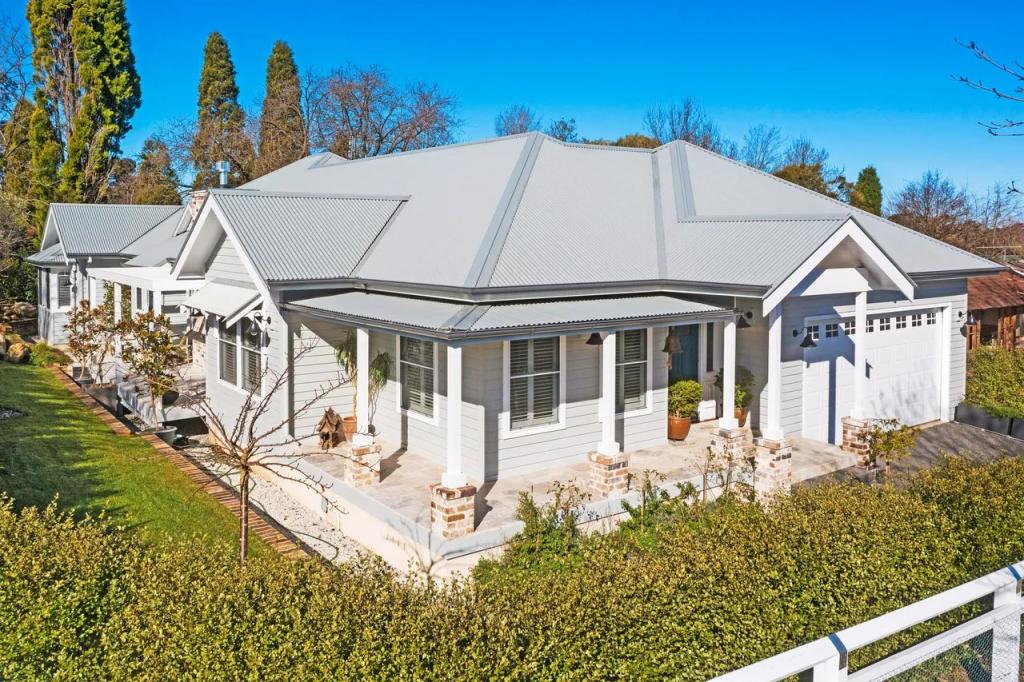 2A WHEEN CL, BOWRAL, NSW 2576