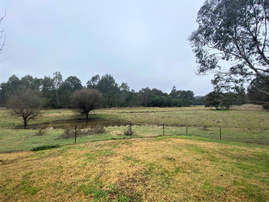 1 Dickson St E, Woomargama, NSW 2644