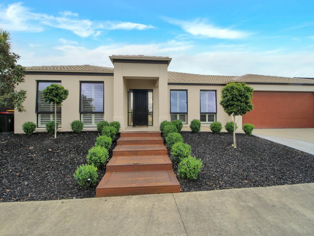 16 GATEHOUSE DR, EASTWOOD, VIC 3875