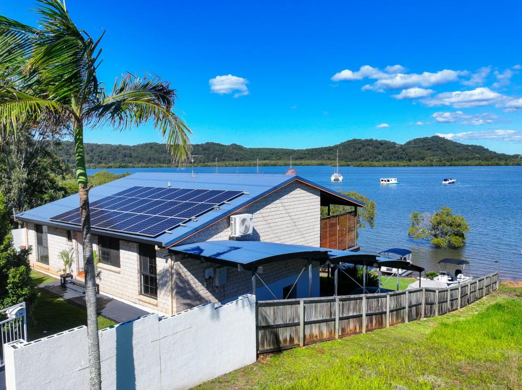 136 Canaipa Point Dr, Russell Island, QLD 4184