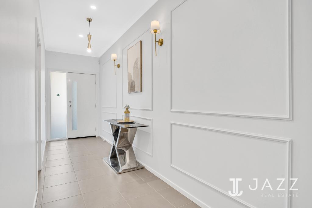 24 Spectacle Cres, Point Cook, VIC 3030