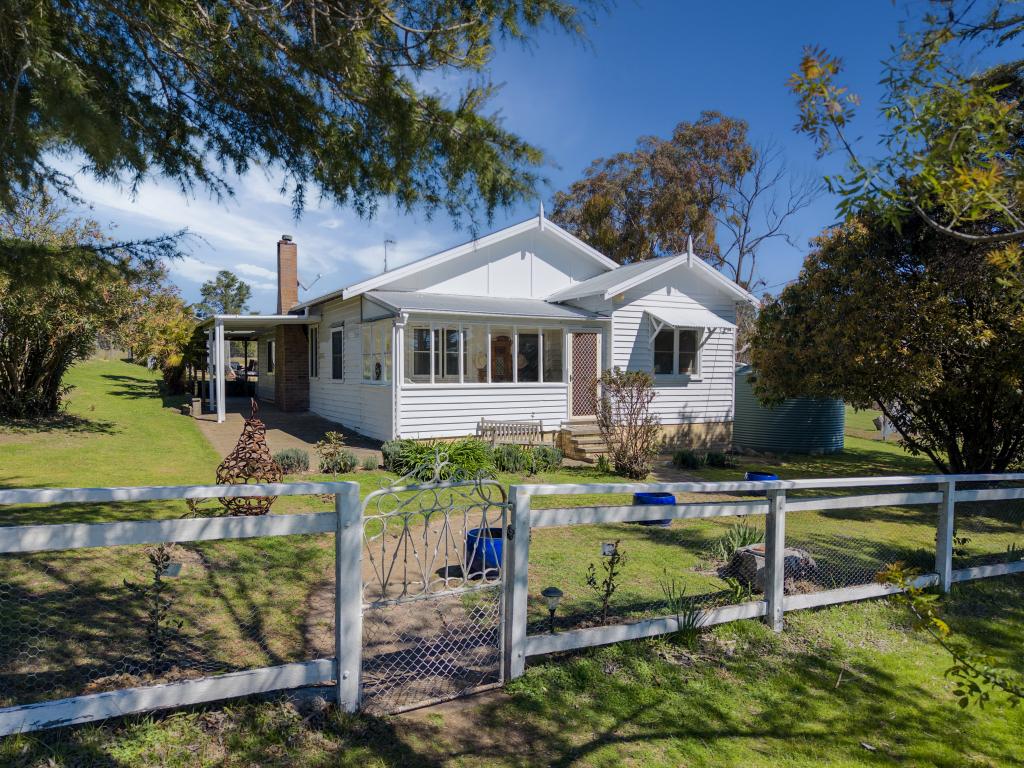 371 Thunderbolts Way, Rocky River, NSW 2358