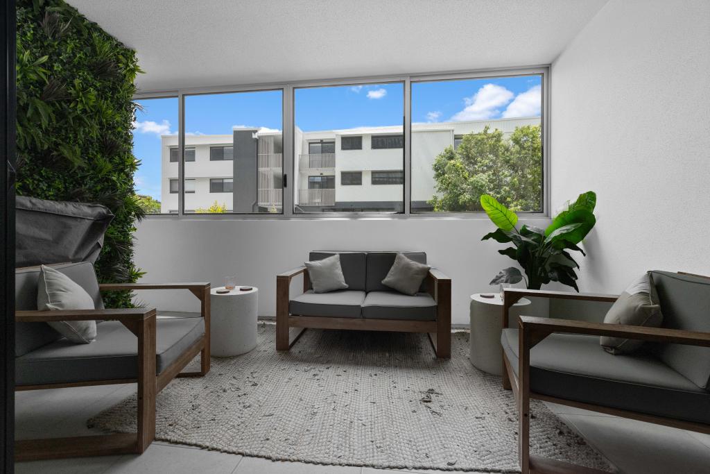 2/18 NORMAN AVE, MAROOCHYDORE, QLD 4558