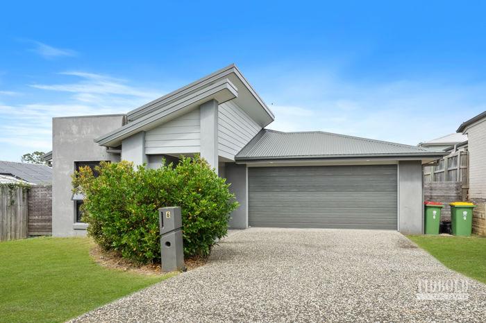 6 YAROOMBA CL, THORNLANDS, QLD 4164
