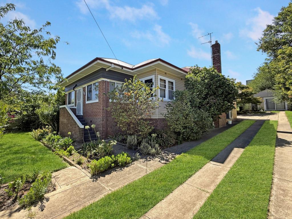 24 Mclerie St, Young, NSW 2594