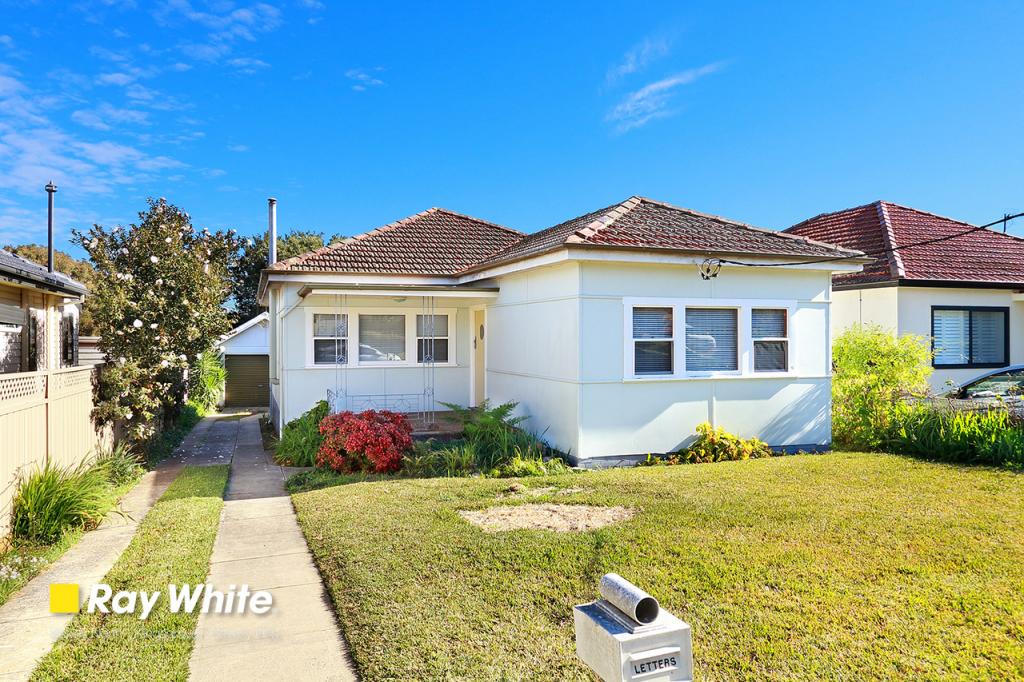 80 Glamis St, Kingsgrove, NSW 2208