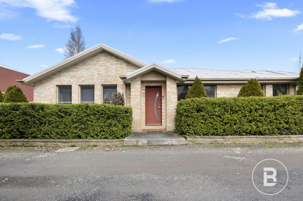 707 Buccaneer Pl, Ballarat Central, VIC 3350