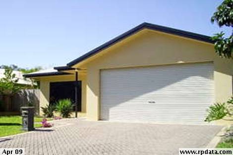 5 Surtees Cl, Bentley Park, QLD 4869