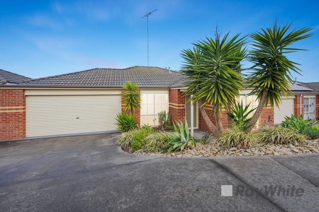 2/12 Renlik Ct, Pakenham, VIC 3810