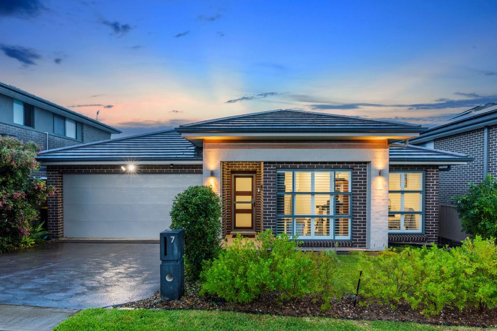 7 Lumsden Ave, North Kellyville, NSW 2155