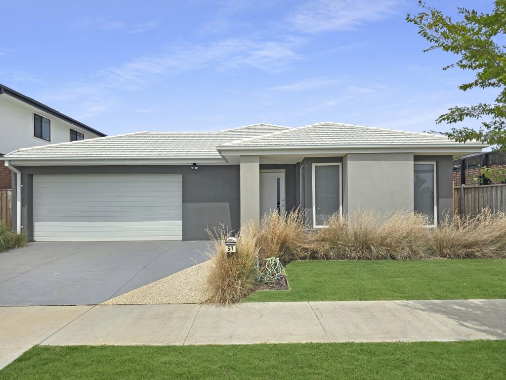 57 Fawkner Cres, Armstrong Creek, VIC 3217