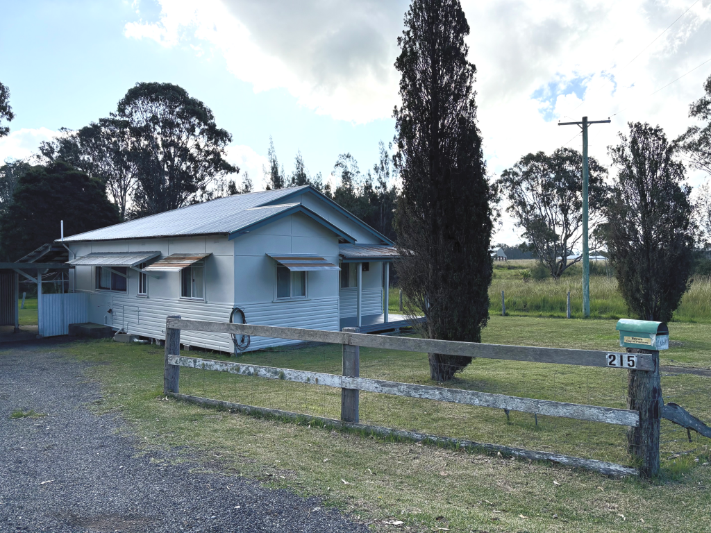 215 Manning Point Rd, Old Bar, NSW 2430