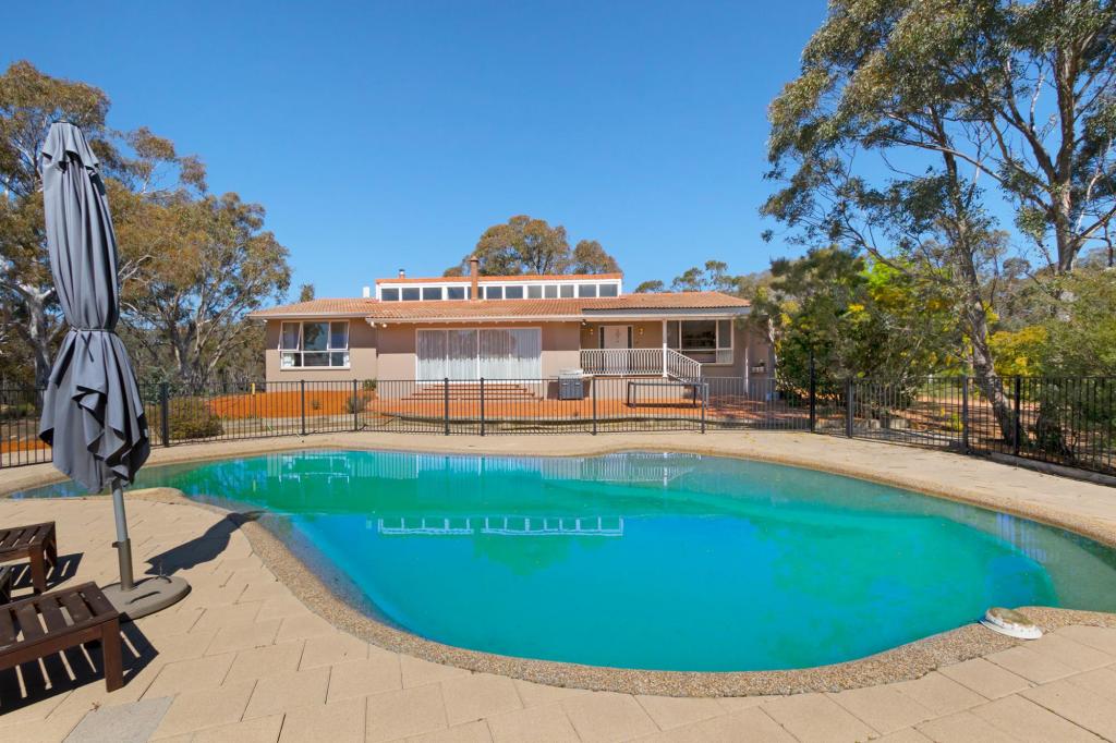 2 Darmody Pl, Sutton, NSW 2620