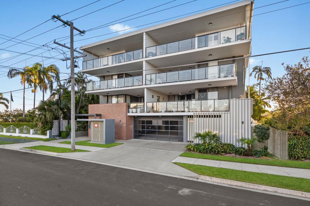 4/29 ERNEST ST, WOODY POINT, QLD 4019