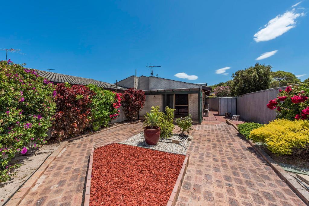 8/12 Seaforth Rd, Shoalwater, WA 6169