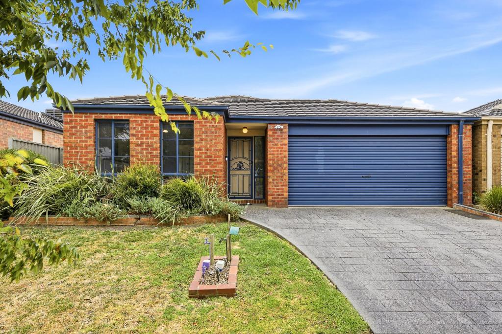 22 Tyndall St, Cranbourne East, VIC 3977