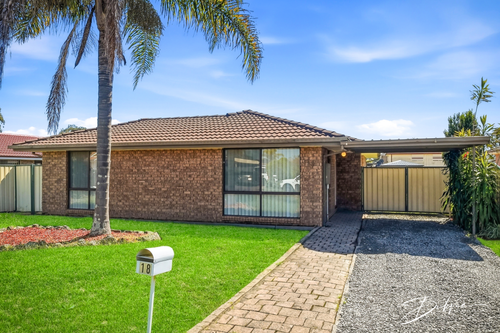 18 TOUCAN CRES, PLUMPTON, NSW 2761