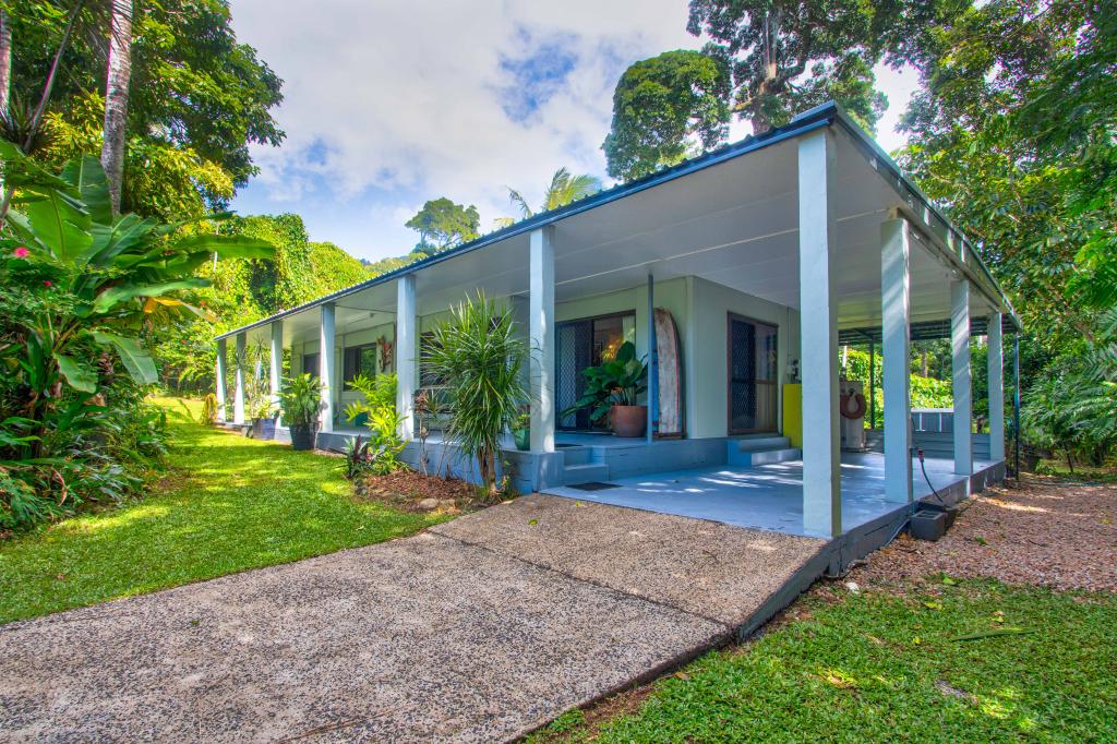 19 Pioneer St, Bingil Bay, QLD 4852