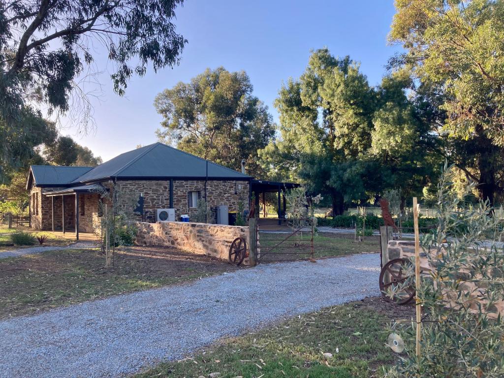 23 Jacka Rd, Mintaro, SA 5415