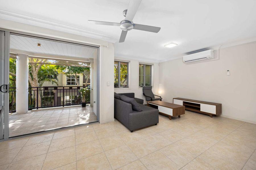 2/3208 Central Pl, Carrara, QLD 4211