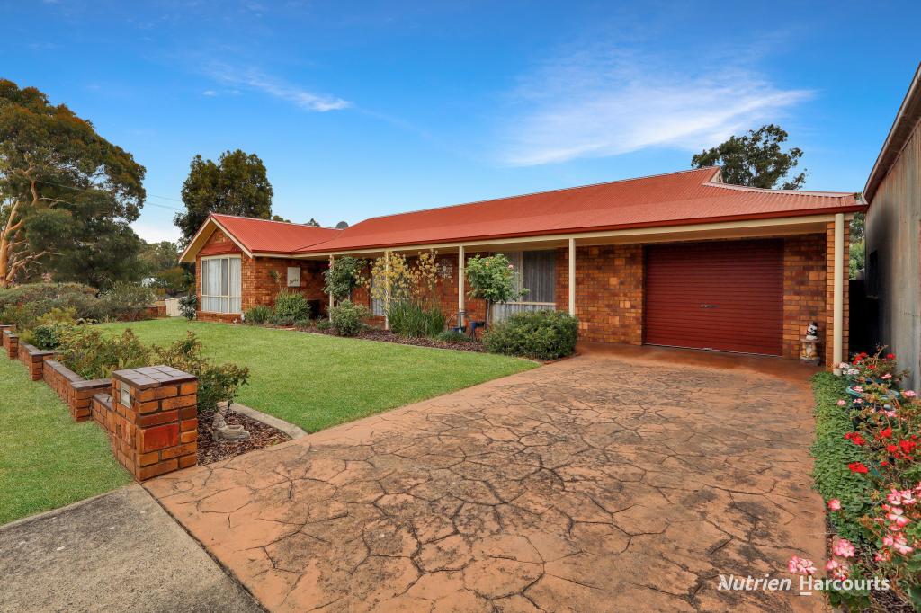 15 Mcpherson St, Casterton, VIC 3311