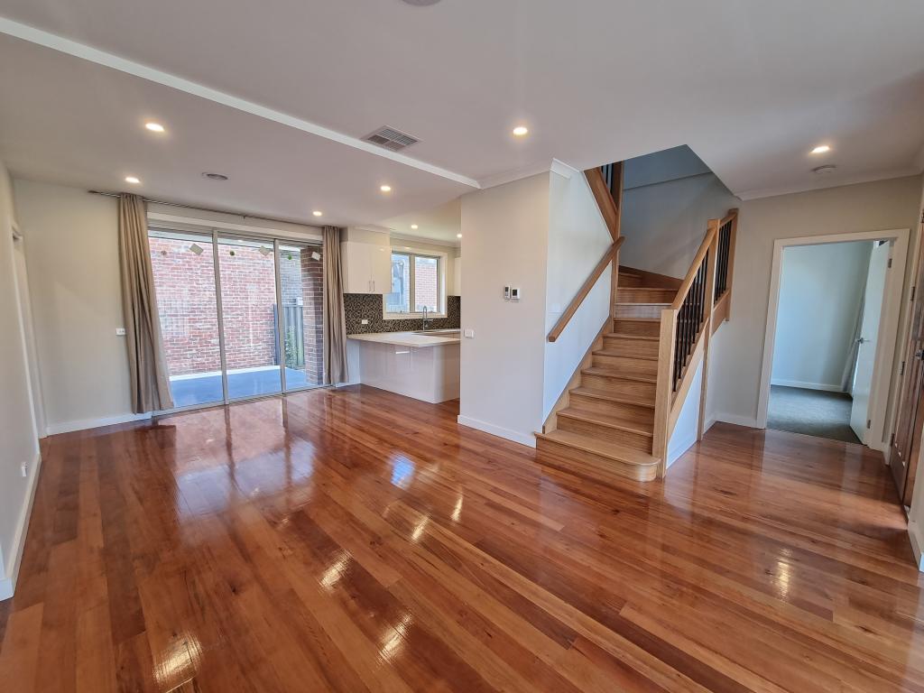 2/39 Golf Links Ave, Oakleigh, VIC 3166