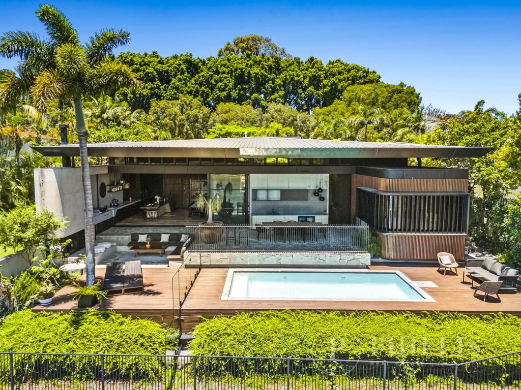 7366 Marine Dr N, Hope Island, QLD 4212