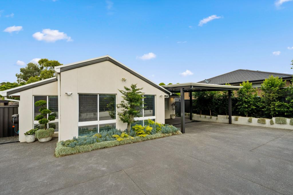 8 Hugo Pl, Quakers Hill, NSW 2763